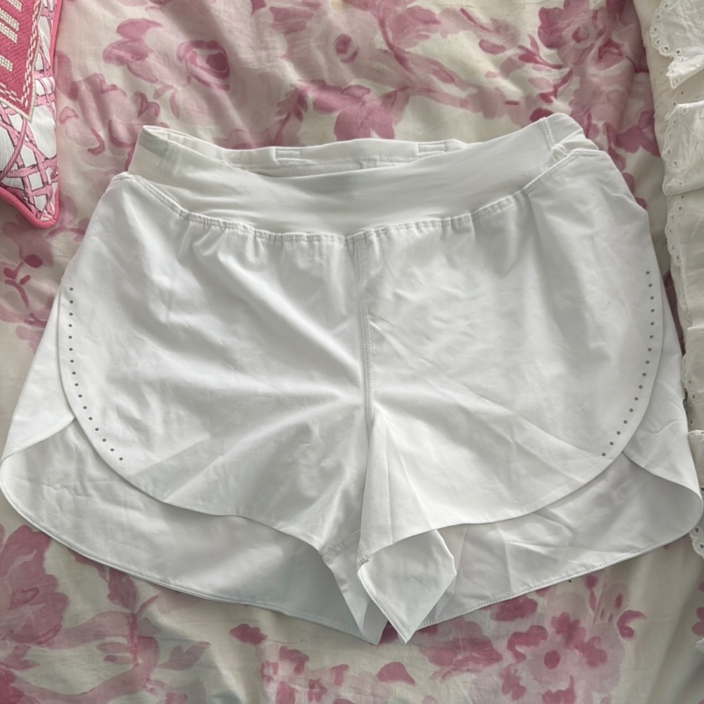 NWOT White Lululemon Fast And Free Shorts Size Small